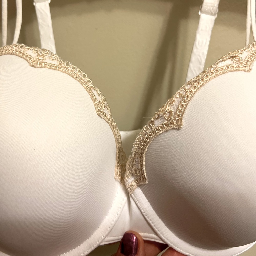 DKNY bra 32 DD